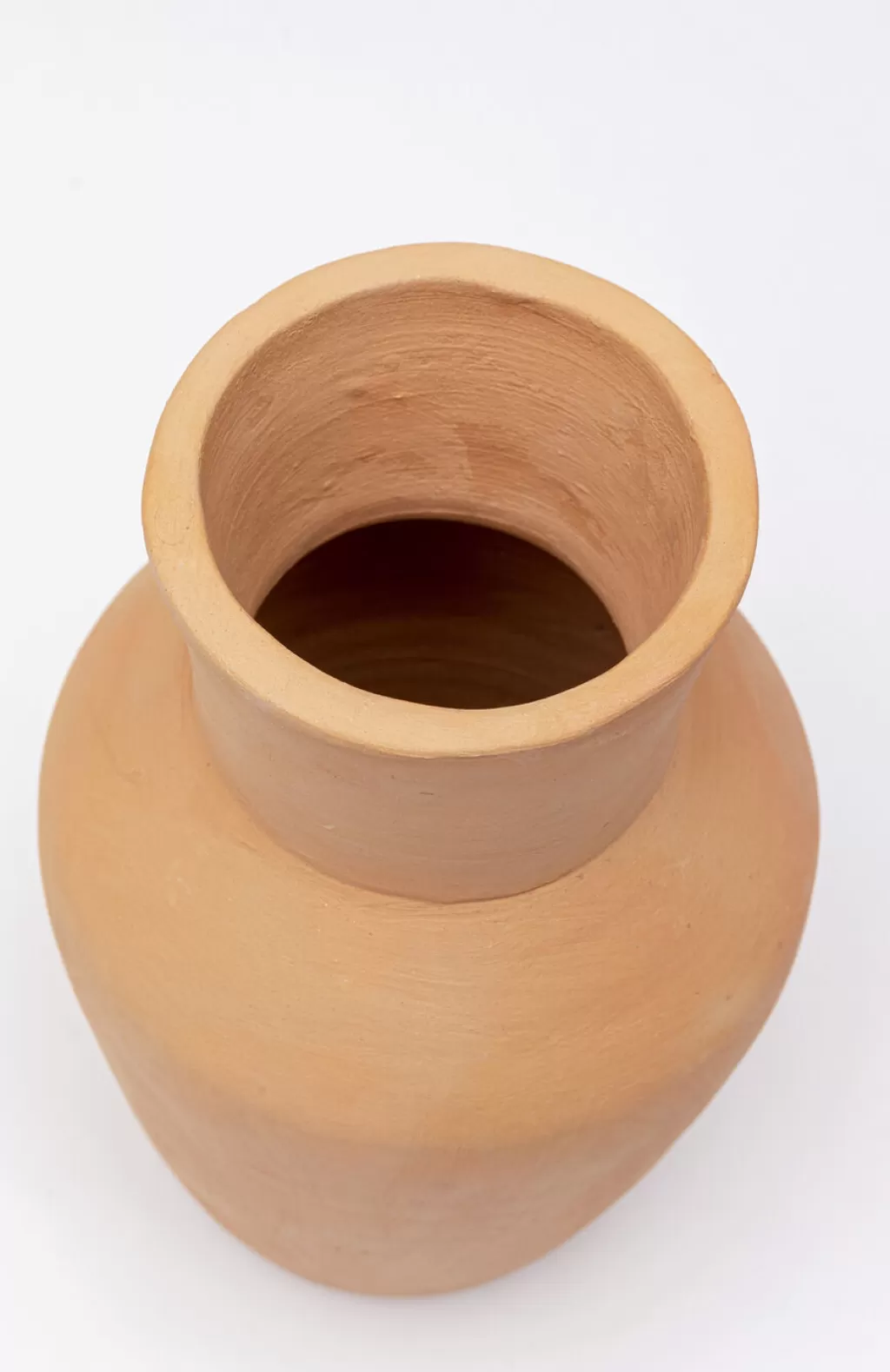 Vase design scandinave contemporain - Collection Amara par KARE Design  
Céramique émaillée - Hauteur 27 cm - Idée cadeau déco intérieur