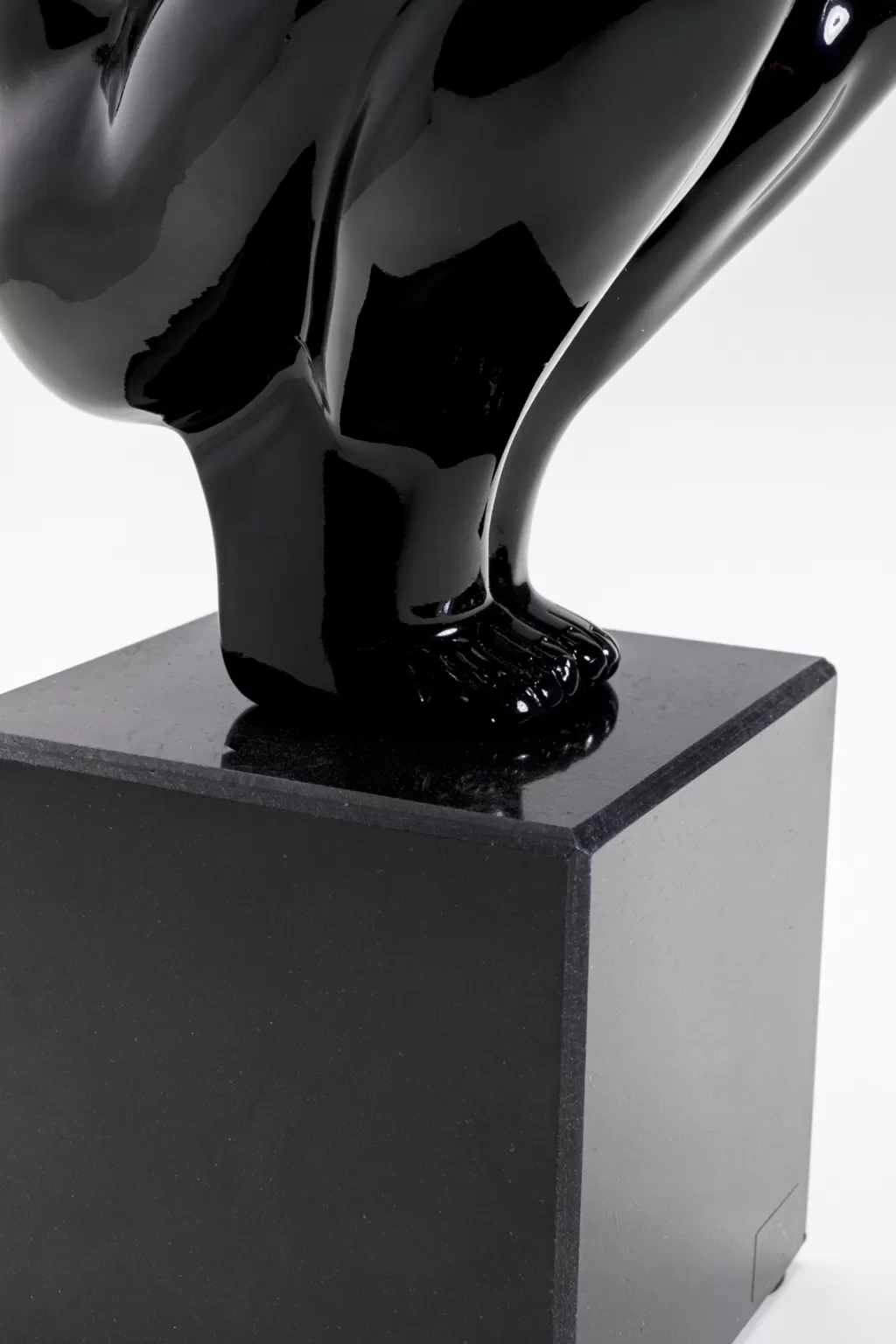 Sculpture décorative Athlet en noir - Objet design moderne par KARE, 43 cm de hauteur