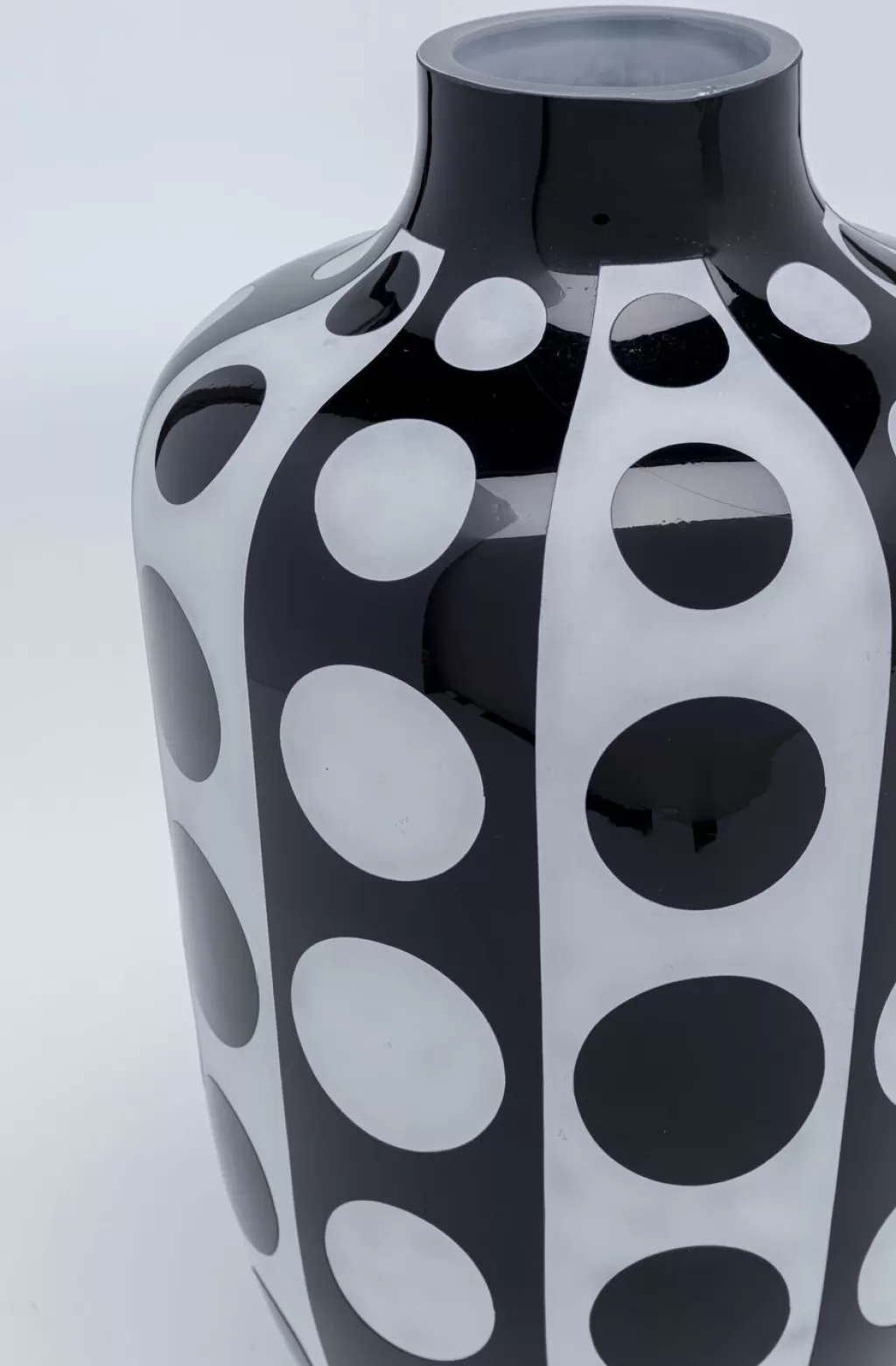 Vase design Brillar - Collection moderne KARE - Pièce élégante pour intérieur contemporain (Hauteur 45 cm) - Objet décoratif premium en céramique