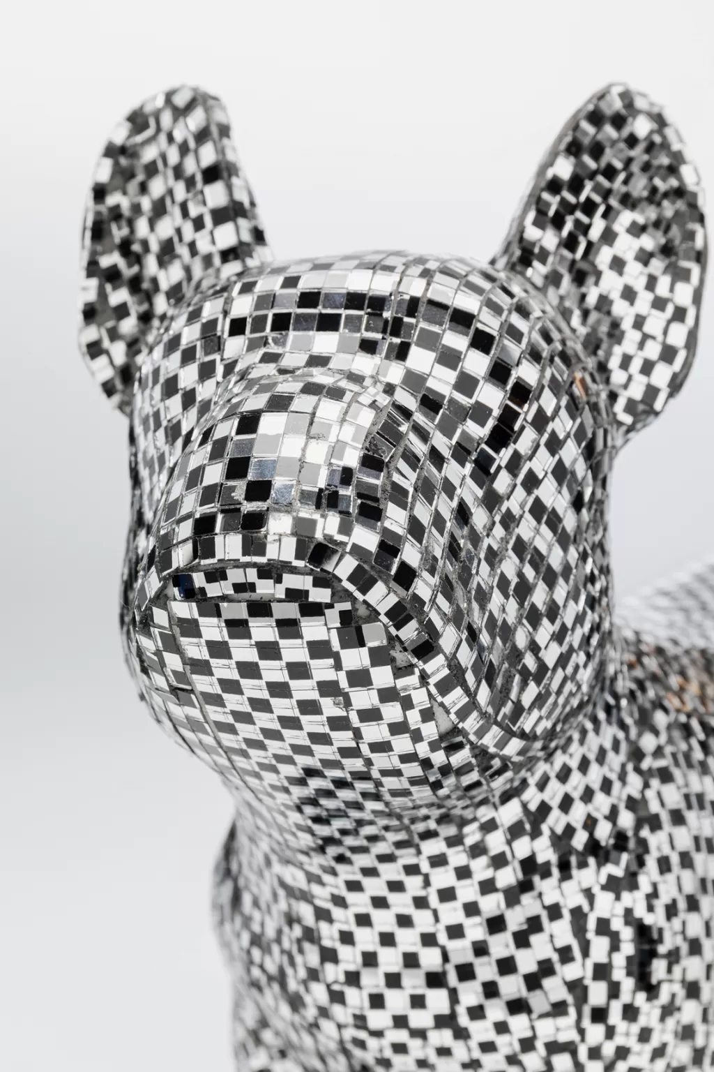 Bulldog Disco Rétro - Figurine Décorative Vibrante en Céramique par KARE Design (36 cm)  
Style Années 70 - Idée Cadeau Déco Intérieur pour Amateurs de Chiens Originaux