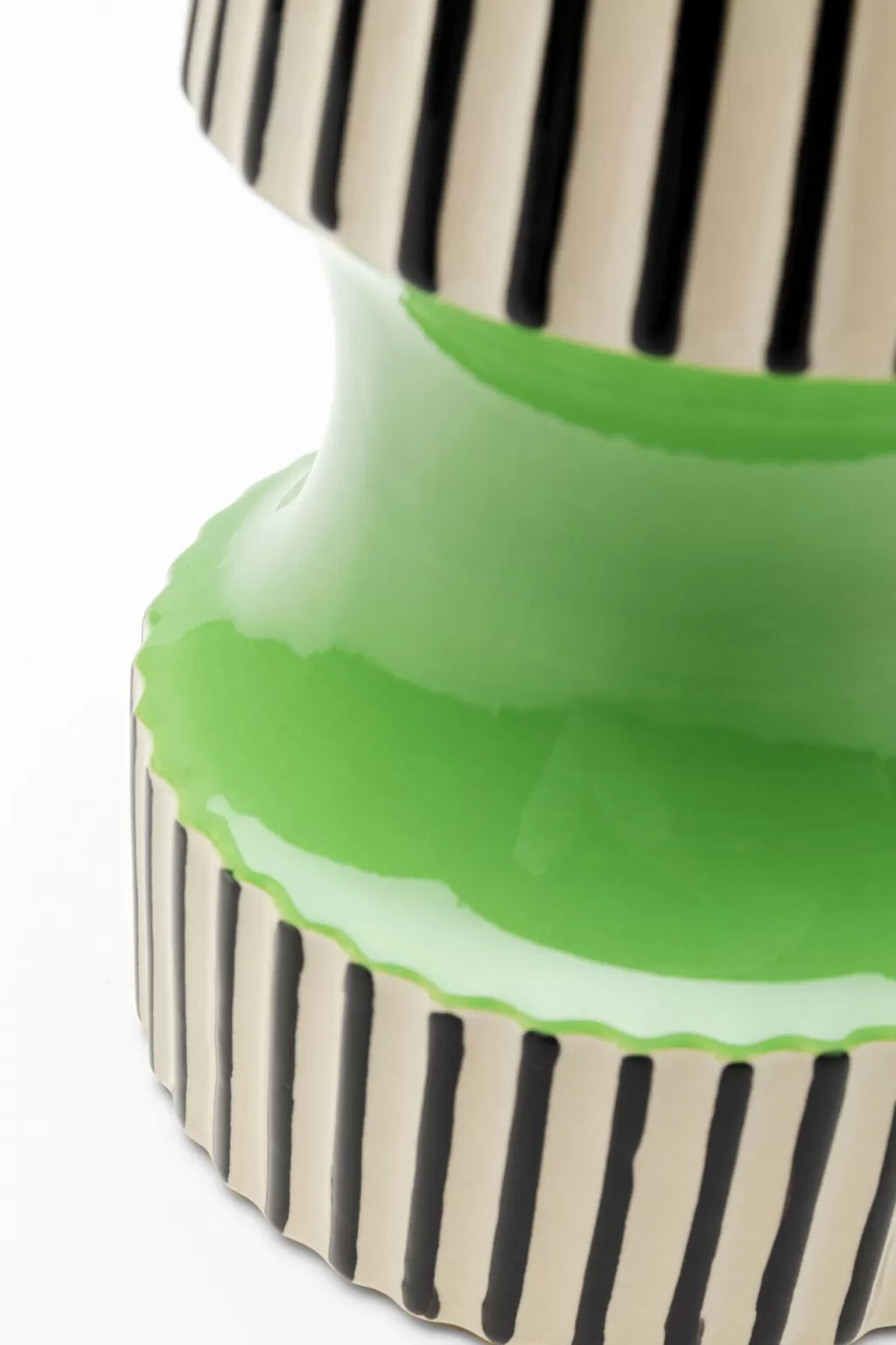 Vase design Calabria - Déco salon moderne en vert profond par KARE Design, 26 cm