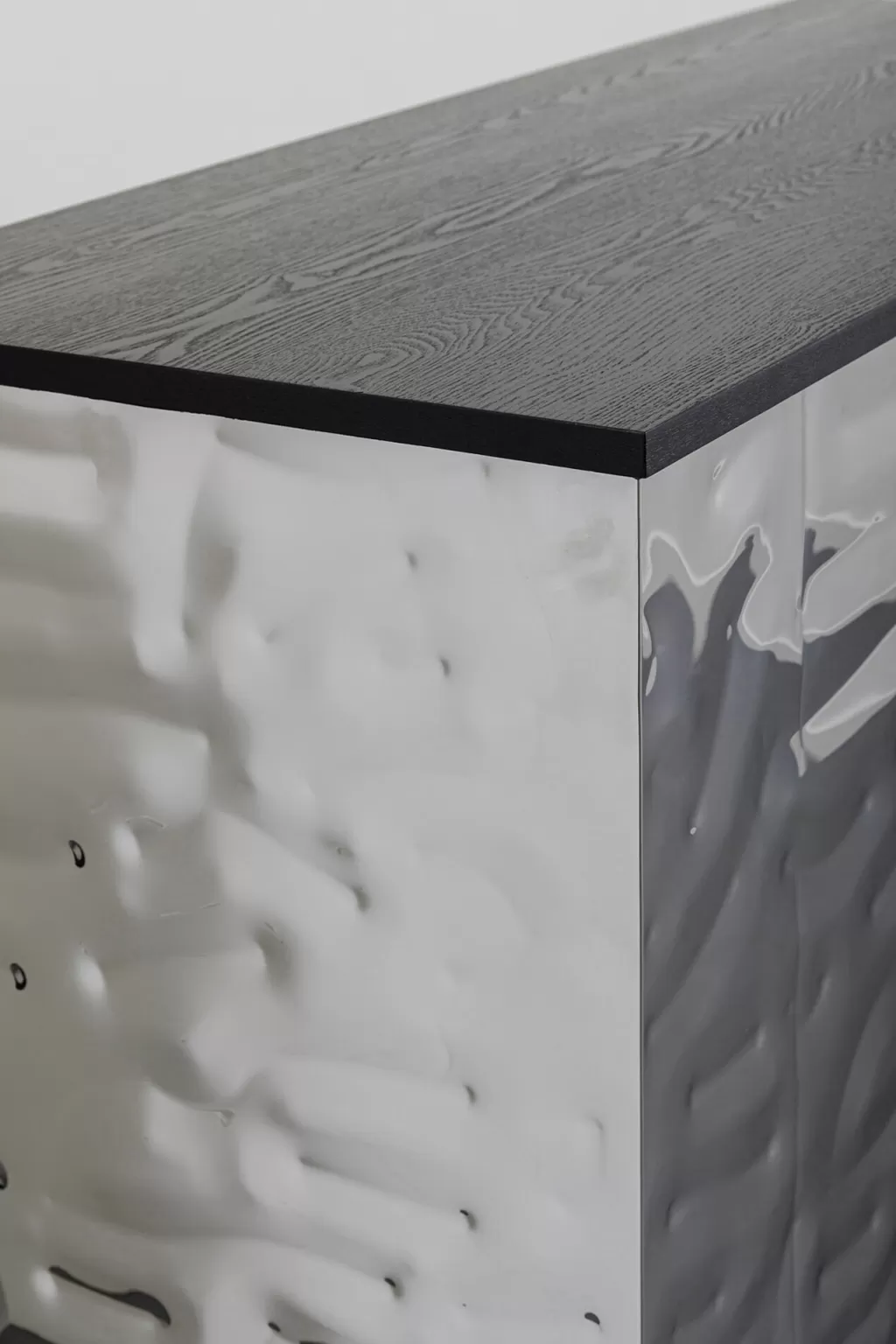 KARE Design - Table basse Caldera Baari 120 x 105 cm - Décoration contemporaine pour espace convivial  

(Note: J'ai ajouté des éléments de décoration contextuels, harmonisé l'espacement des mesures, utilisé des tirets structurants et précisé la typologie de meuble pour une formulation plus naturelle en français courant)