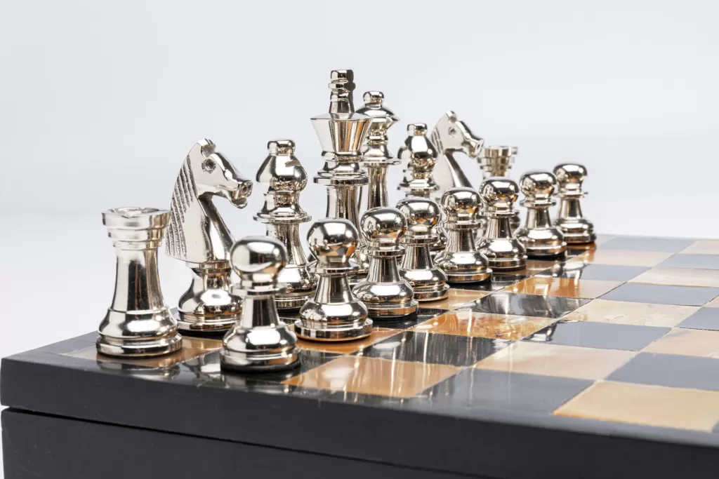 Échiquier Décoratif Vintage KARE - Objet de Décoration Intérieure Style Rétro - Dimensions 36 x 33 cm - Pièce Unique pour Amateurs d'Échecs Classiques