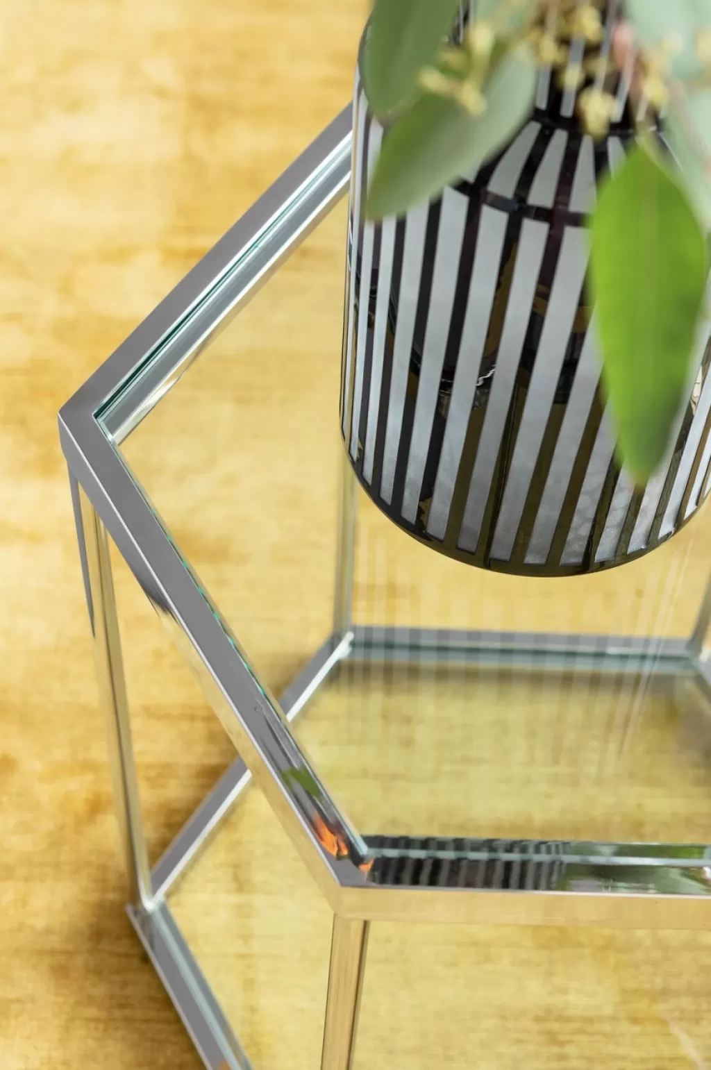 Table basse moderne Comb - Design scandinave argenté 45 cm par KARE, idéale pour décoration contemporaine