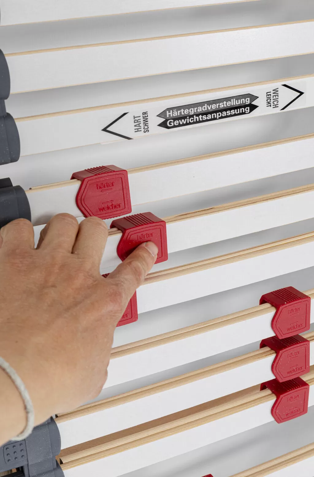 Lit design confortable avec sommier ergonomique 80x200 - Collection Confort Plus by KARE