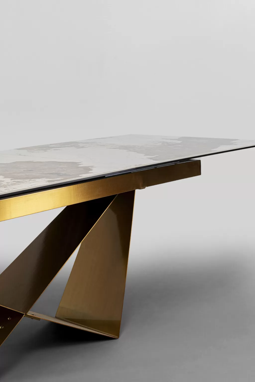 Table extensible Connesso par KARE Design - Plateau en laiton élégant 200 cm (extension à 260 cm) x 100 cm