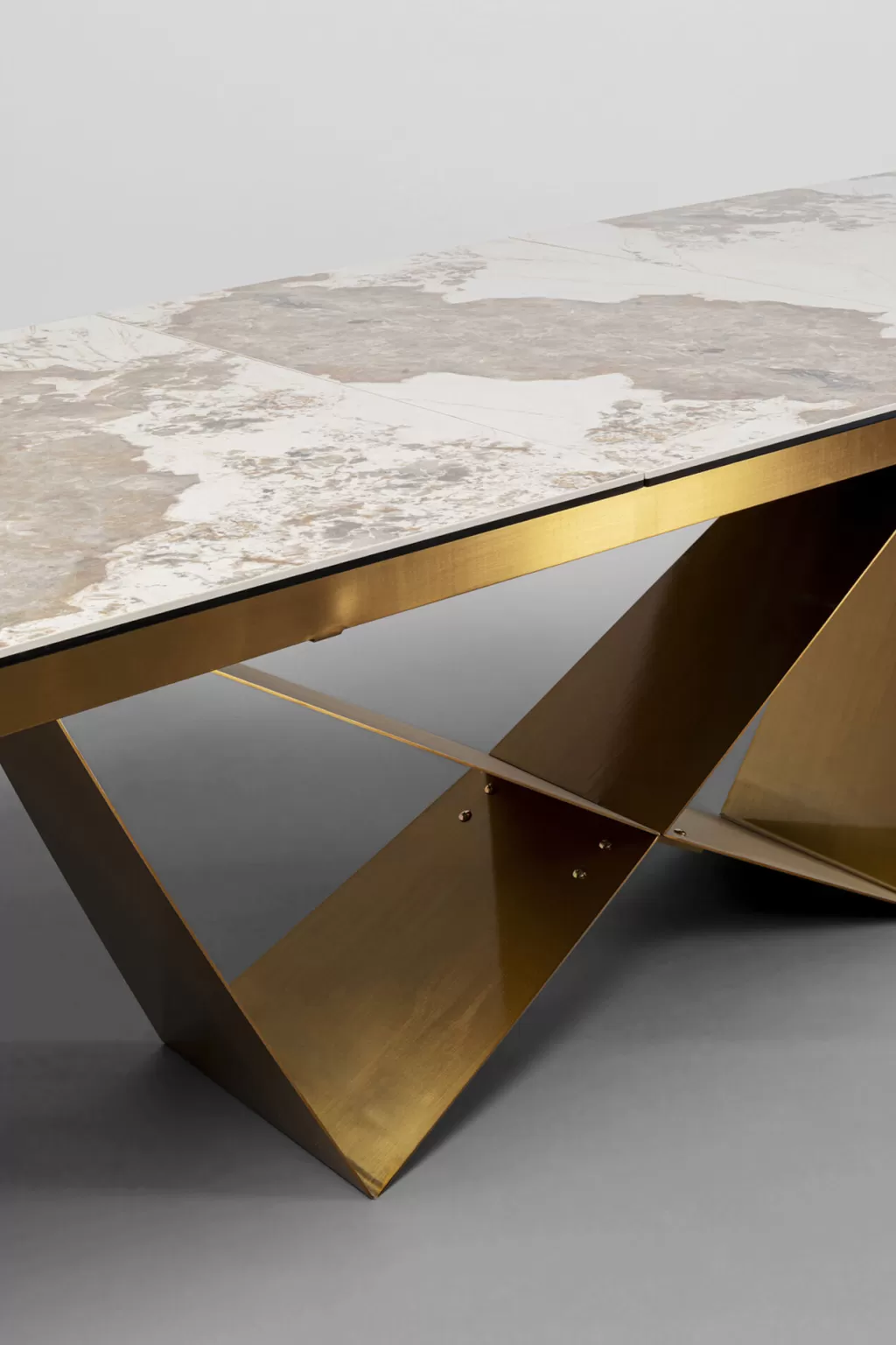 Table extensible Connesso par KARE Design - Plateau en laiton élégant 200 cm (extension à 260 cm) x 100 cm