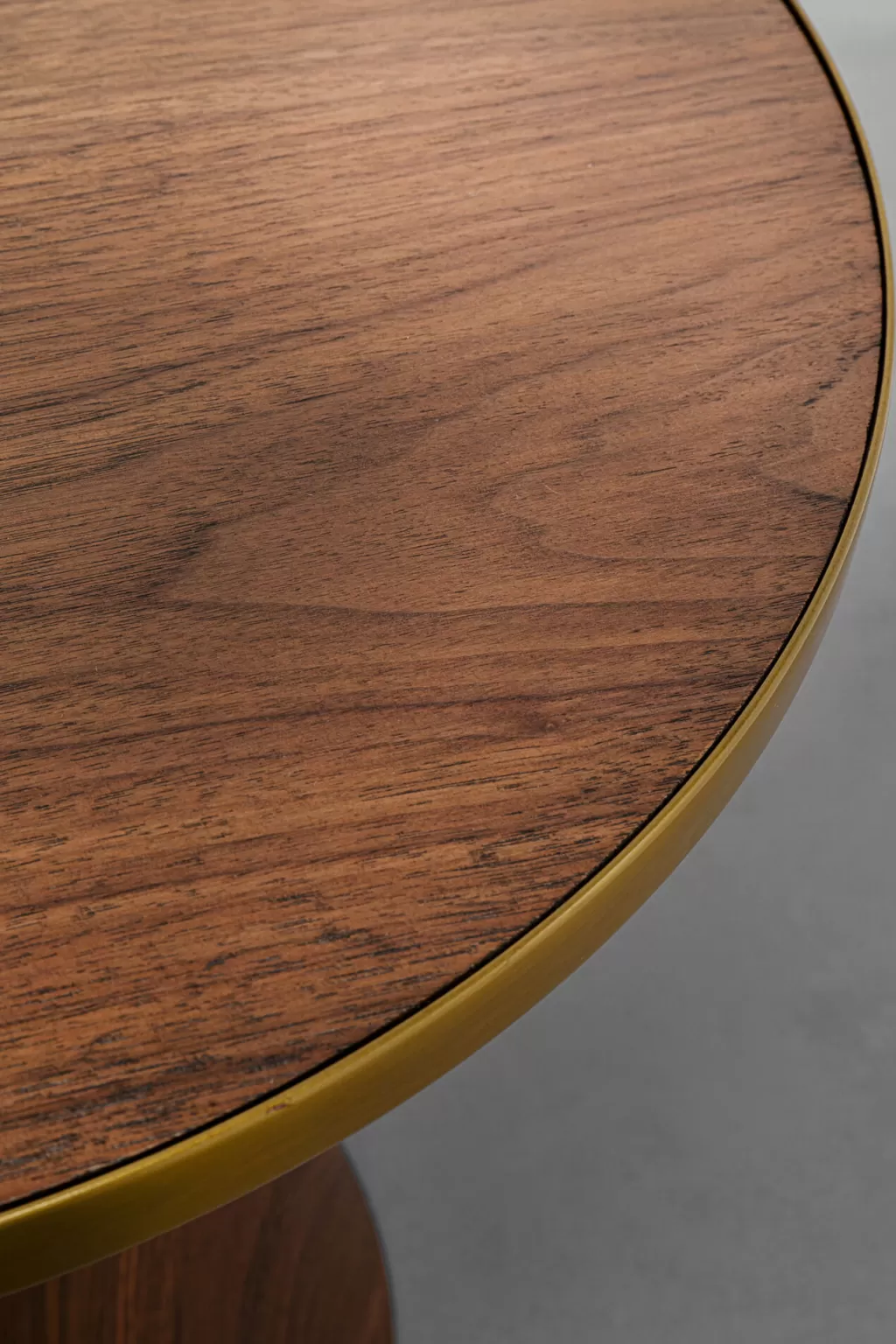 Table basse design Cono par KARE - Diamètre 50 cm, idéale pour un salon moderne