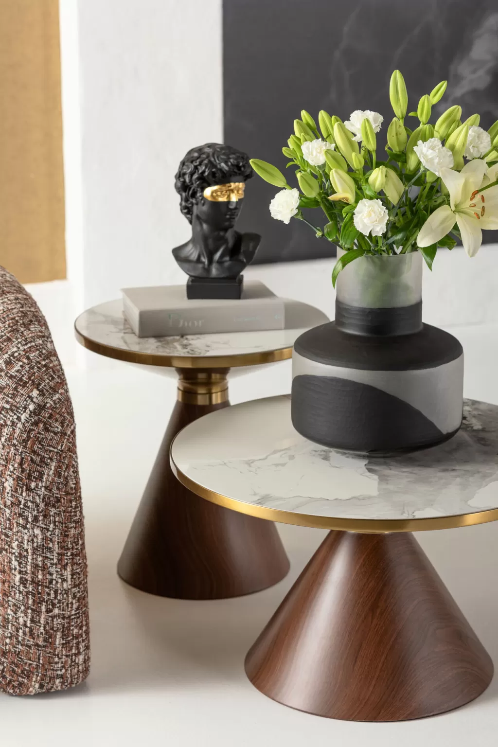 Table basse design Cono en céramique élégante - Diamètre 70 cm - Création exclusive KARE pour intérieurs modernes