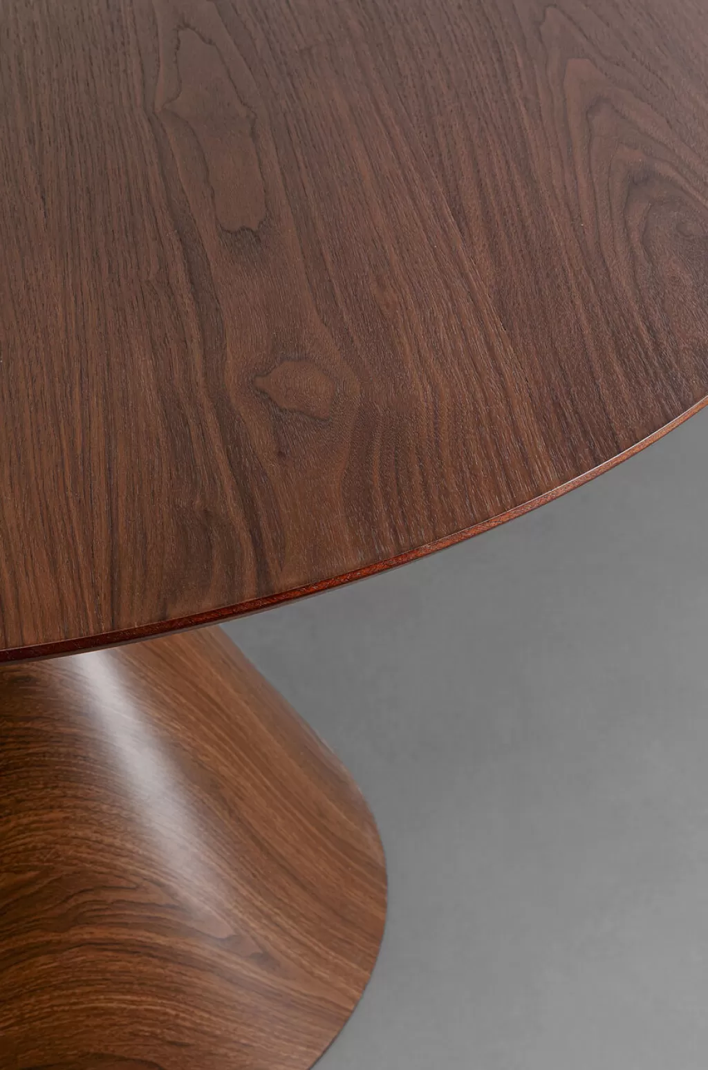 Table design Cono par KARE - Diamètre 120 cm, élégante pour intérieurs contemporains