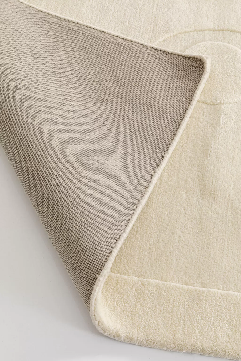Tapis design Conor en ton délavé - Dimensions 240x170 cm - Collection exclusive KARE Design, d'une élégance intemporelle