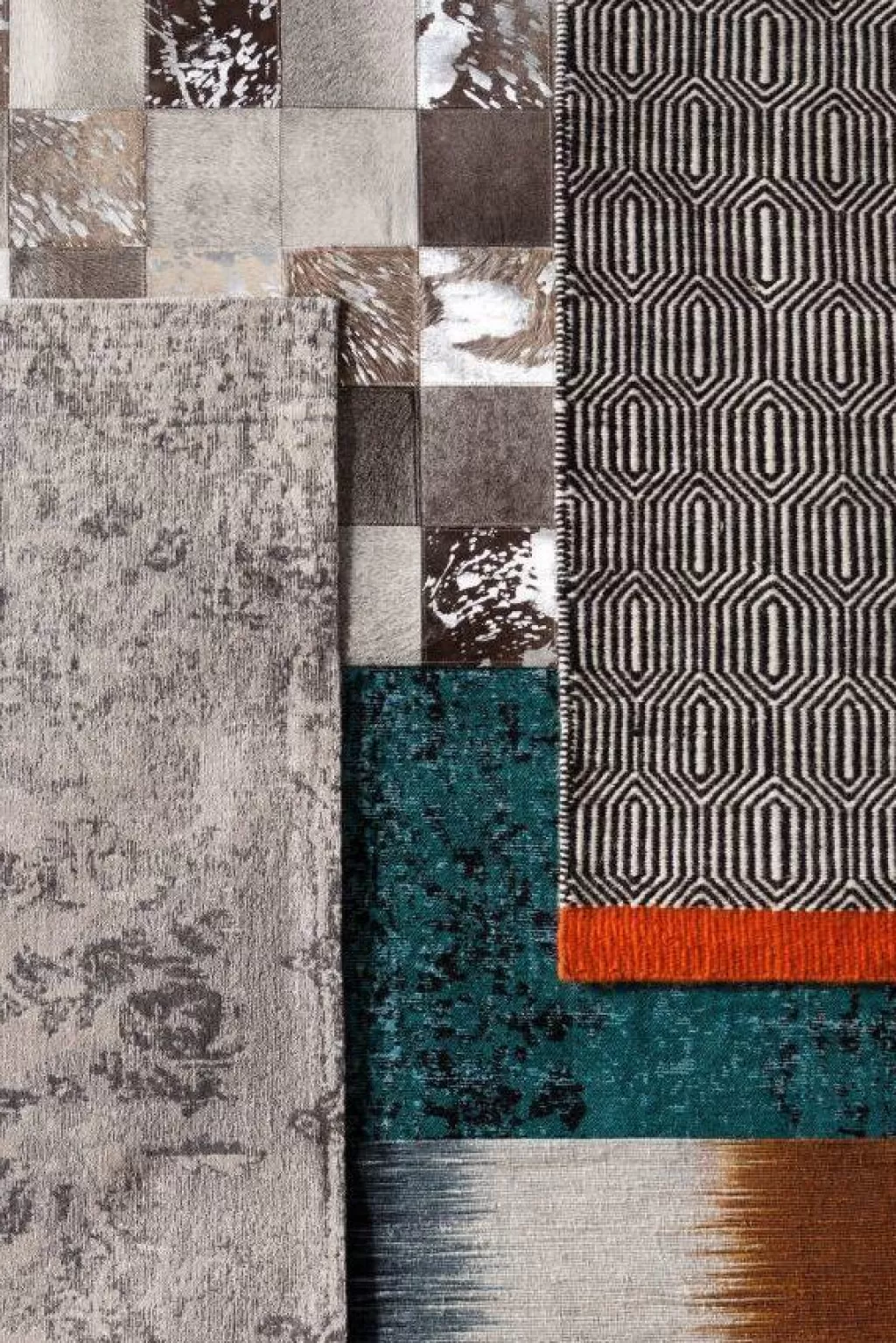 Tapis d'intérieur en fourrure douce Lampaantalja - Gris Cosmo 240x170 cm, design scandinave par KARE