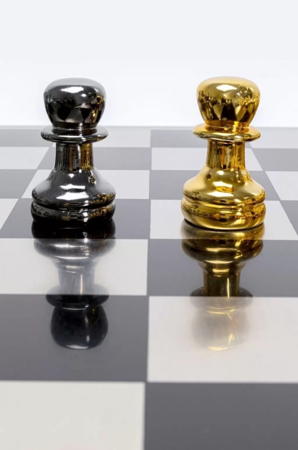 Échiquier Décoratif Moderne KARE Design - Jeu d'Échecs Style Deco 60 cm x 60 cm - Pièce de Collection pour Intérieur Contemporain