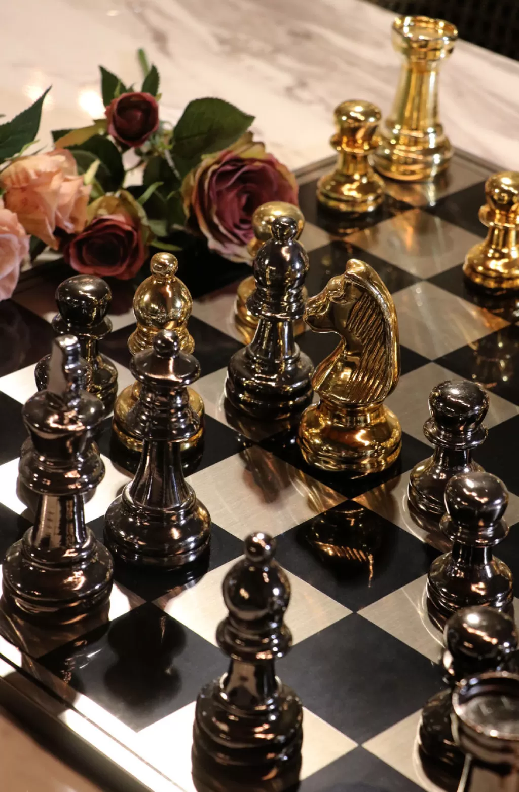 Échiquier Décoratif Moderne KARE Design - Jeu d'Échecs Style Deco 60 cm x 60 cm - Pièce de Collection pour Intérieur Contemporain