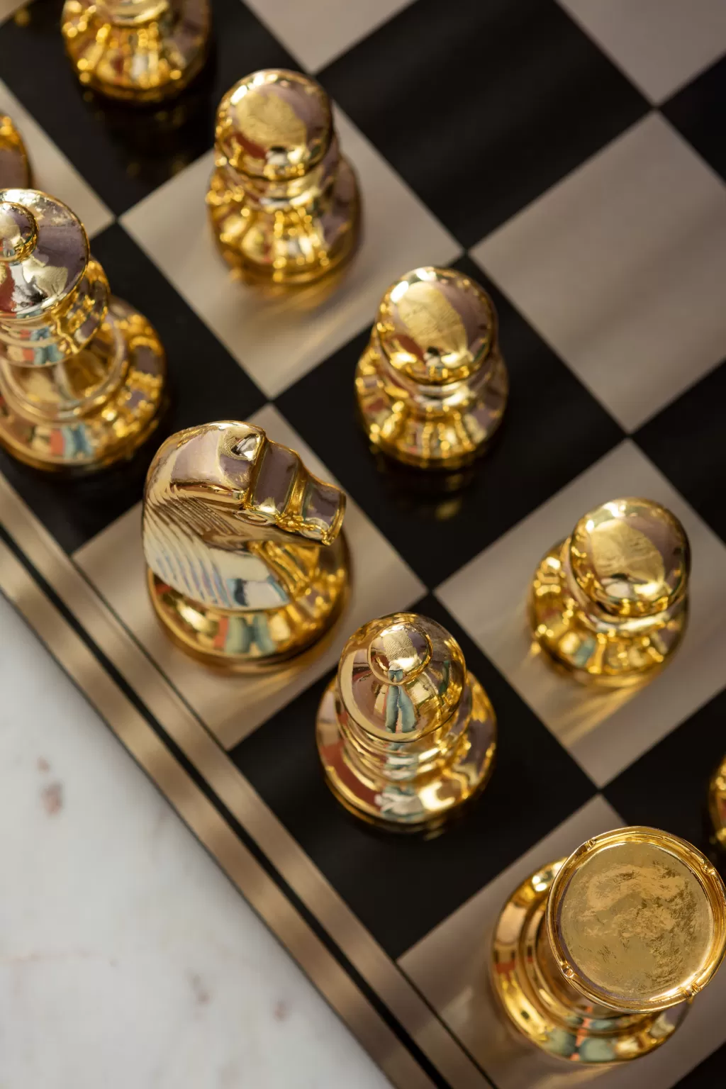 Échiquier Décoratif Moderne KARE Design - Jeu d'Échecs Style Deco 60 cm x 60 cm - Pièce de Collection pour Intérieur Contemporain