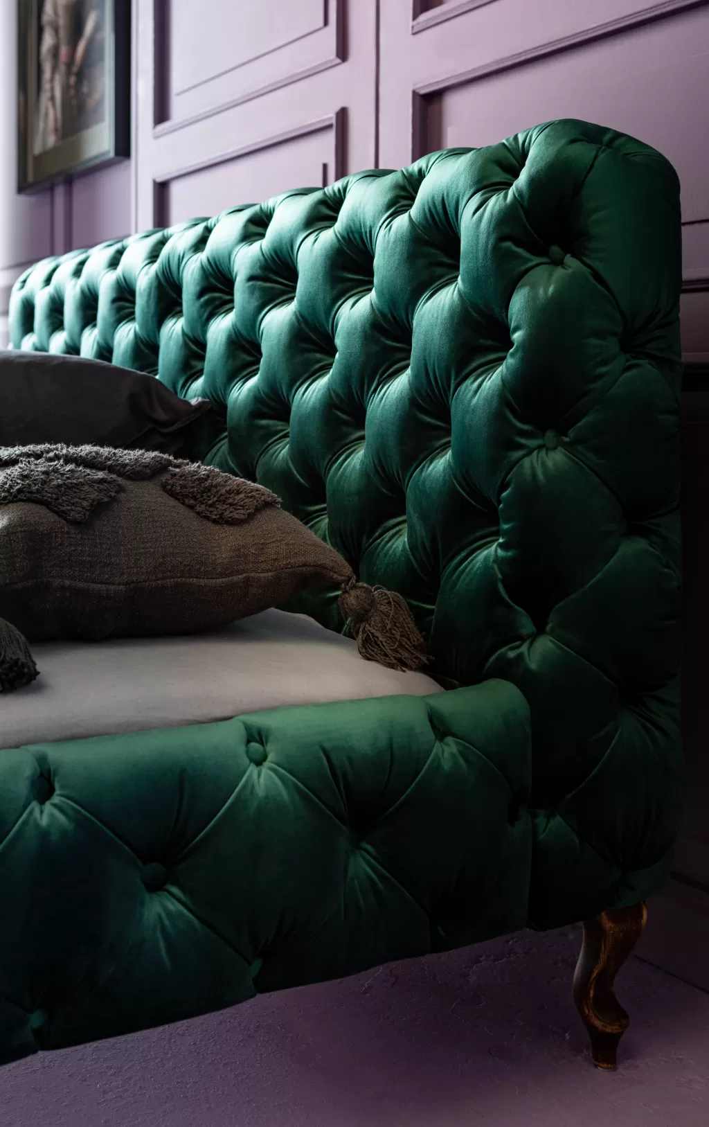 Lit double élégant en velours texturé vert sapin - 180x200 cm - Design contemporain KARE