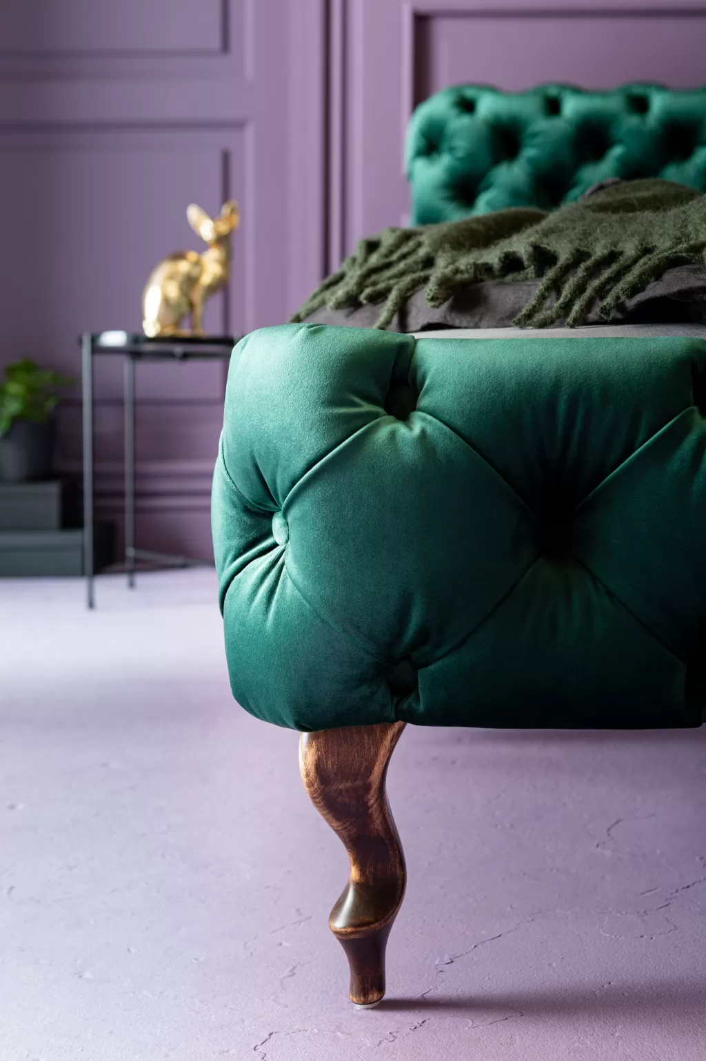 Lit double élégant en velours texturé vert sapin - 180x200 cm - Design contemporain KARE