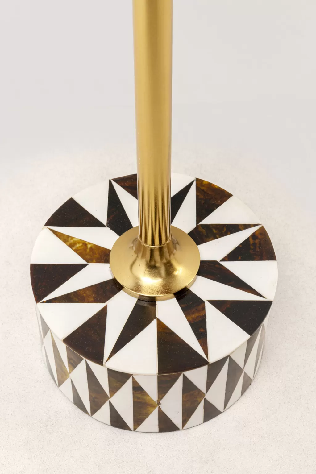 Table d'appoint design Domero Star par KARE - Modèle élégant en marron et blanc, diamètre 25 cm
