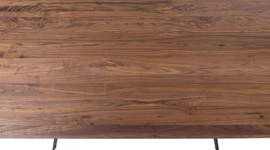 Table basse Downtown par KARE Design - Plateau en noyer massif 220 cm de longeur, idéale pour espaces contemporains