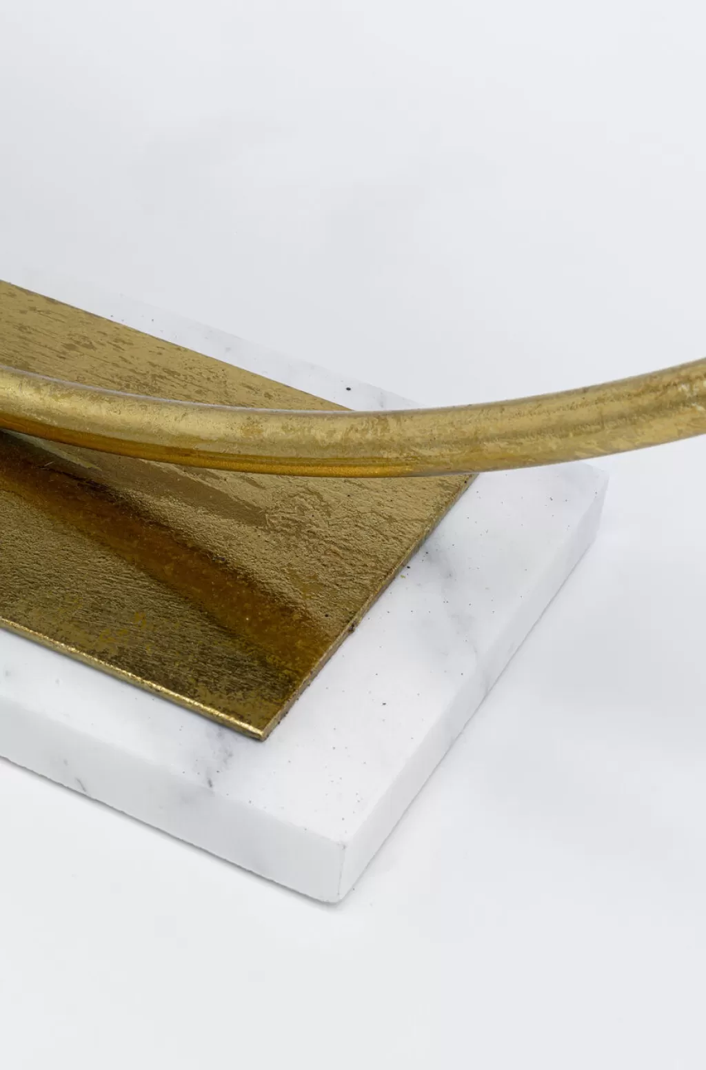 Décoration murale élégante en forme de cœur et main - Création artistique KARE Design 62 cm pour intérieur poétique