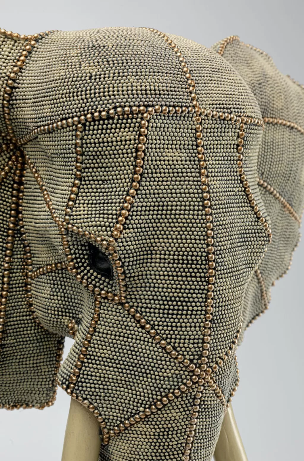 KARE Design - Sculpture Élégante de Tête d'Éléphant avec Perles, Décor d'Intérieur Unique (76 cm)