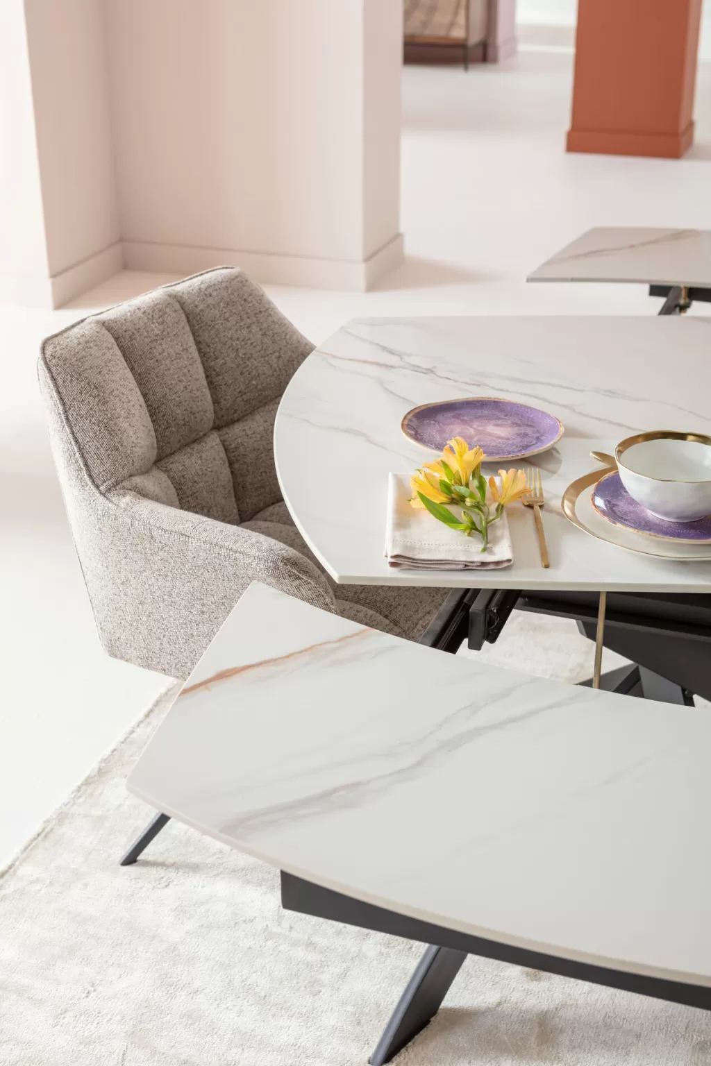 Table extensible Twist Onyx par KARE Design - Plateau 90 cm avec rallonges intégrées (120 à 180 cm) - Design contemporain élégant pour espaces modulables