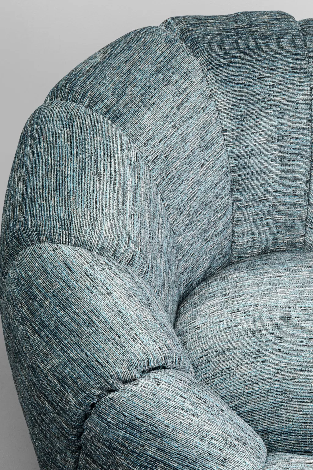 Fauteuil pivotant design Fiori bleu azur - Confort élégant et ligne épurée par KARE Design