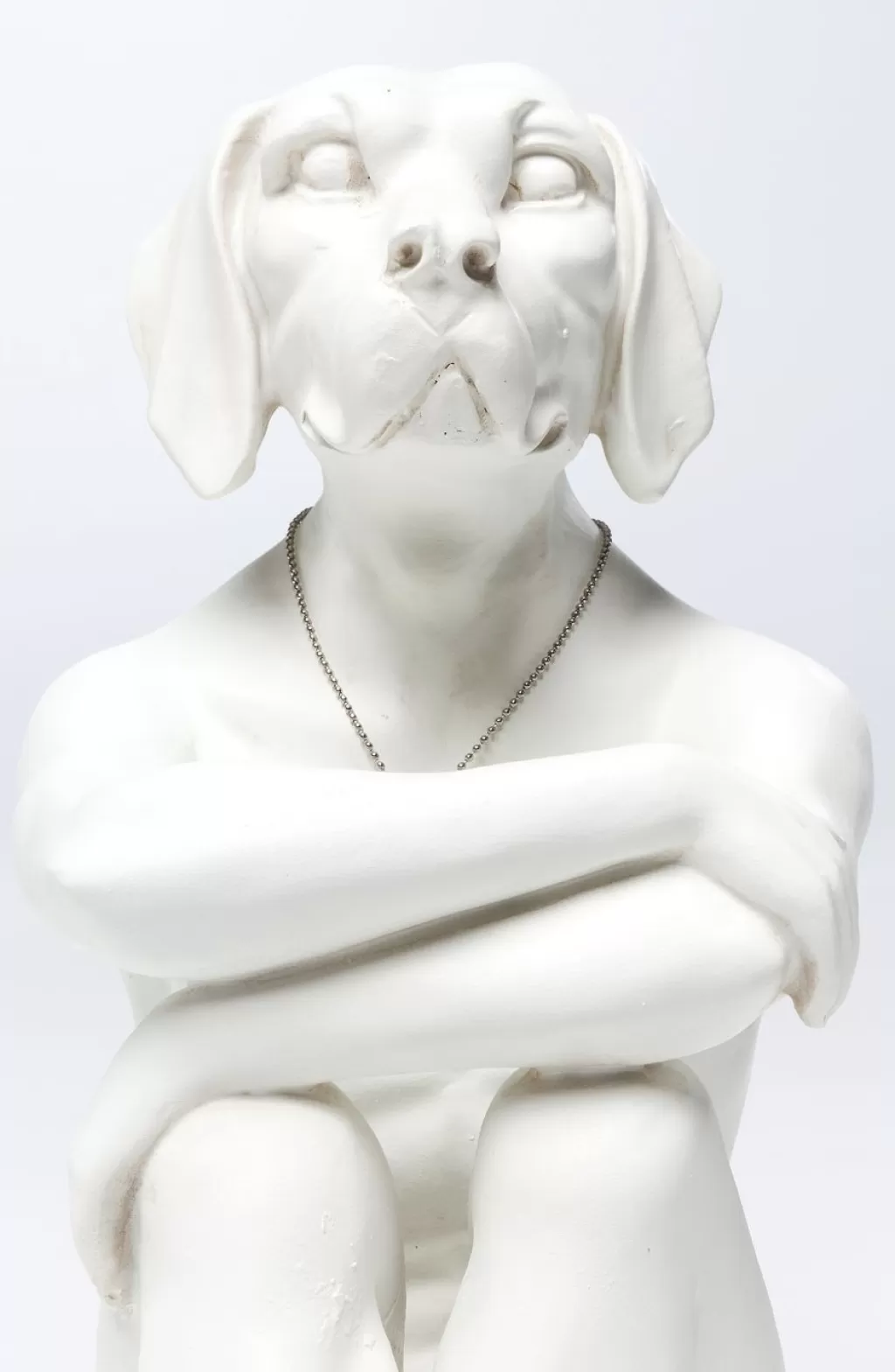 Figurine Décorative Chien Gangster Rétro - Design Unique en Tonalité Crème par KARE