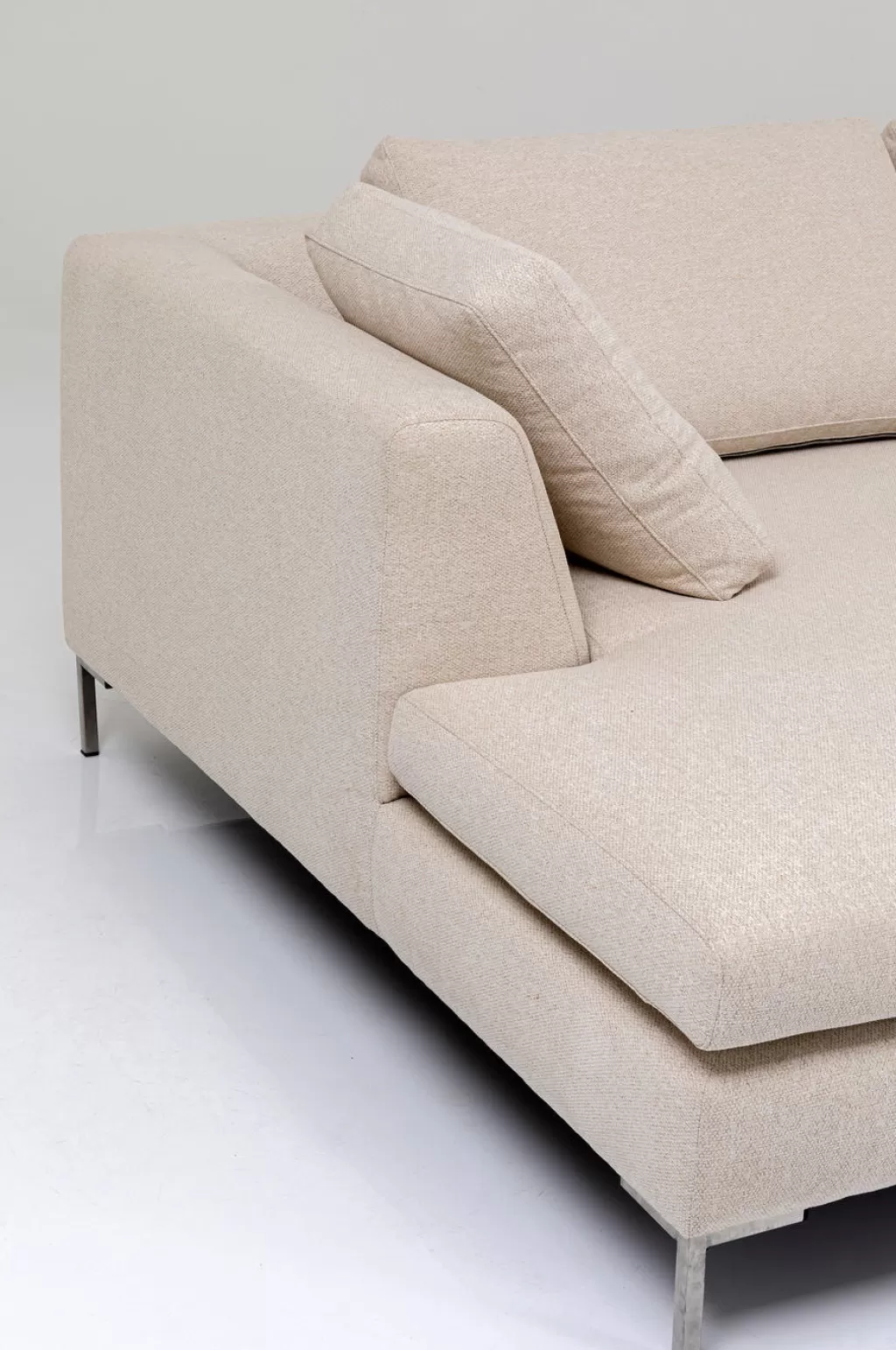 Canapé d'angle design Gianni crème par KARE - Modèle gauche, élégance intemporelle pour votre salon