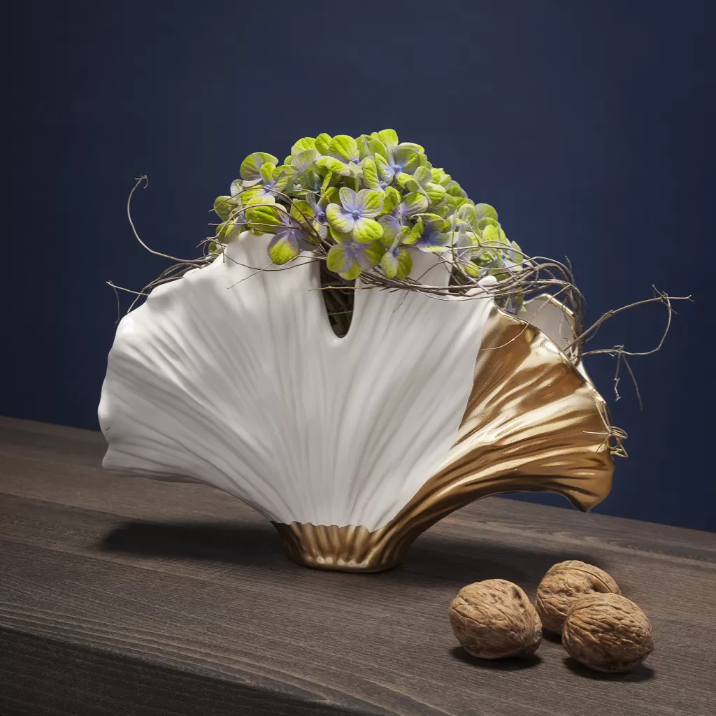 Vase Design Épuré 