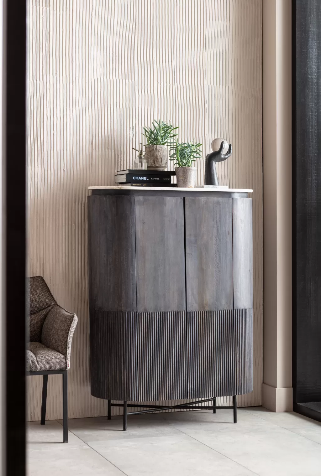 Étagère murale design Glenn Kaappi - Collection exclusive KARE par Senkit | Solution de rangement moderne pour intérieur contemporain