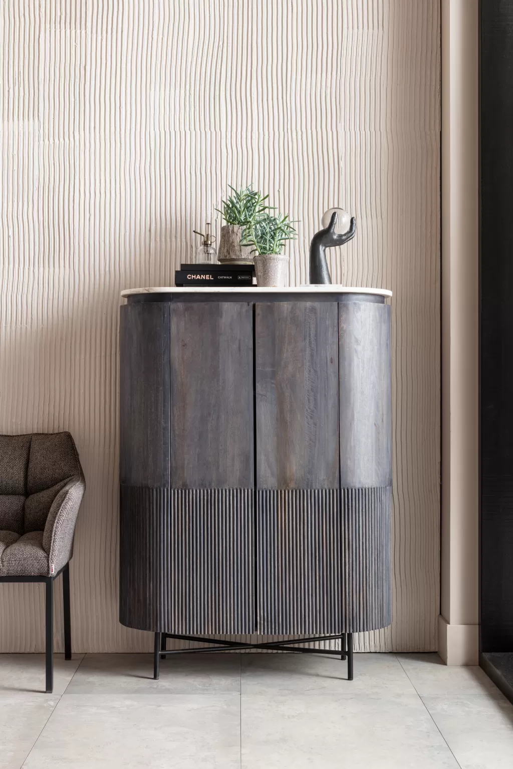 Étagère murale design Glenn Kaappi - Collection exclusive KARE par Senkit | Solution de rangement moderne pour intérieur contemporain