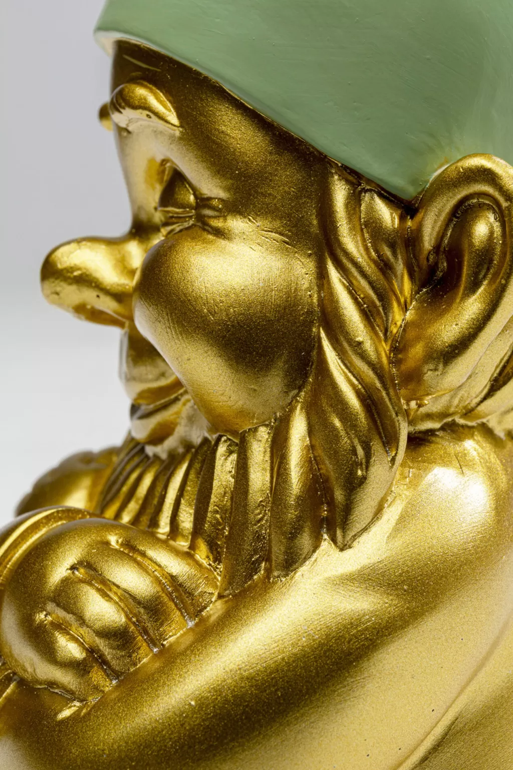 Gnome Décoratif Festif par KARE Design - Figurine d'Intérieur Doré et Vert Émeraude (21 cm) pour Ambiance Enchantée
