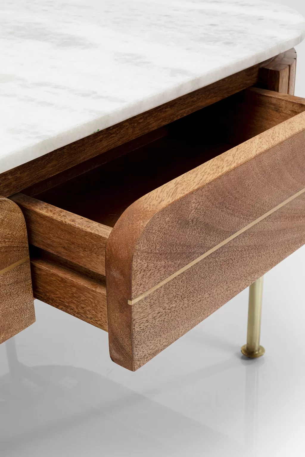 Table basse design Grace par KARE - Plateau marbre veiné sur structure en acajou mangue - Dimensions 110x60 cm