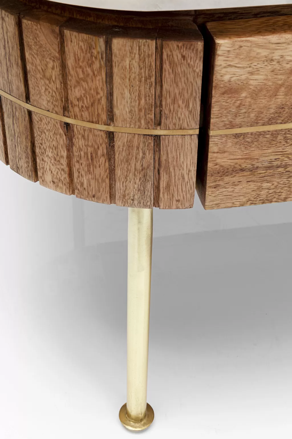 Table basse design Grace par KARE - Plateau marbre veiné sur structure en acajou mangue - Dimensions 110x60 cm