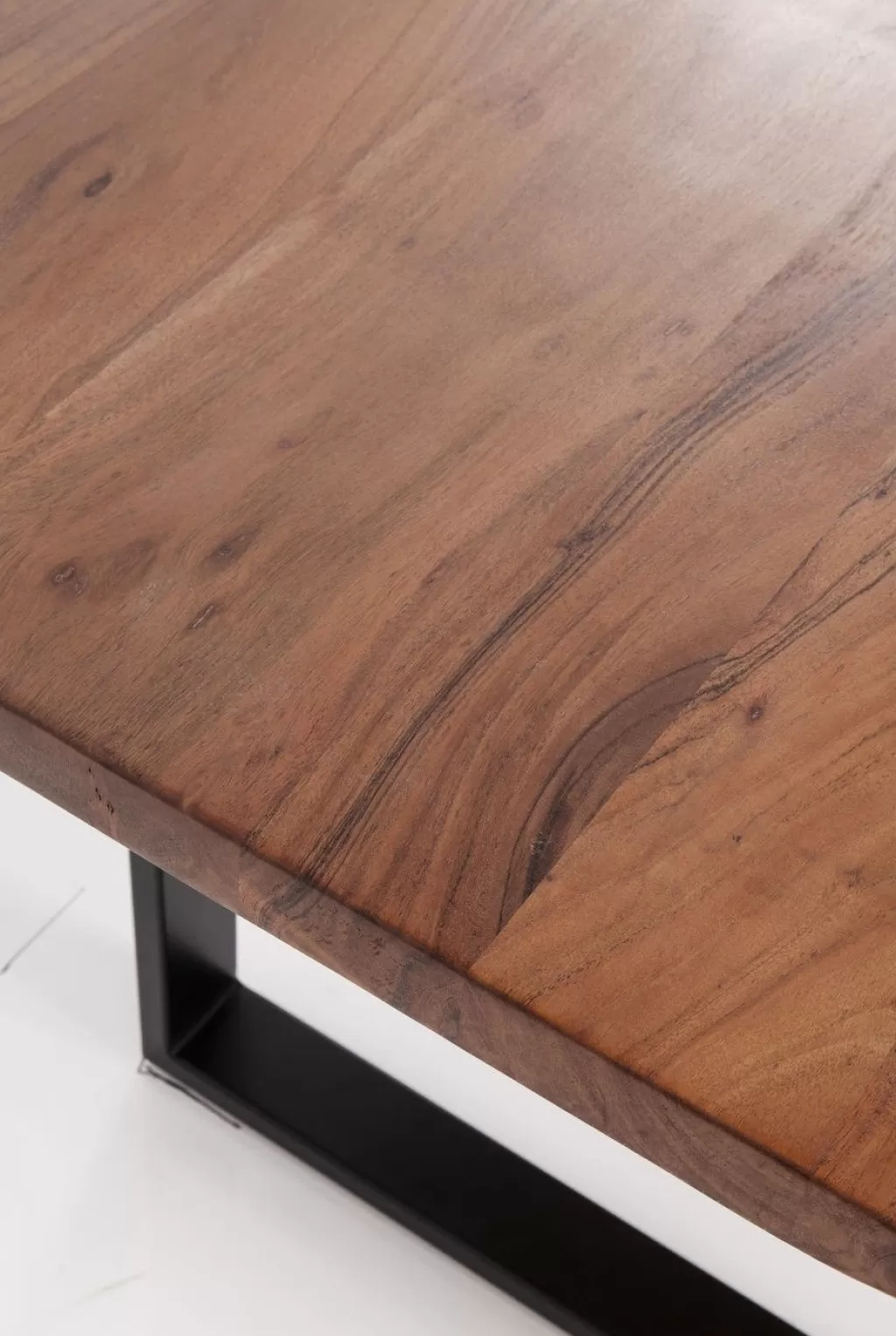 Table de salle à manger design KARE Harmony - Noir foncé 180x90 cm, structure robuste et surface laquée pour un intérieur contemporain. Idéale pour espaces modernes, plateau XXL avec finition résistante aux traces.