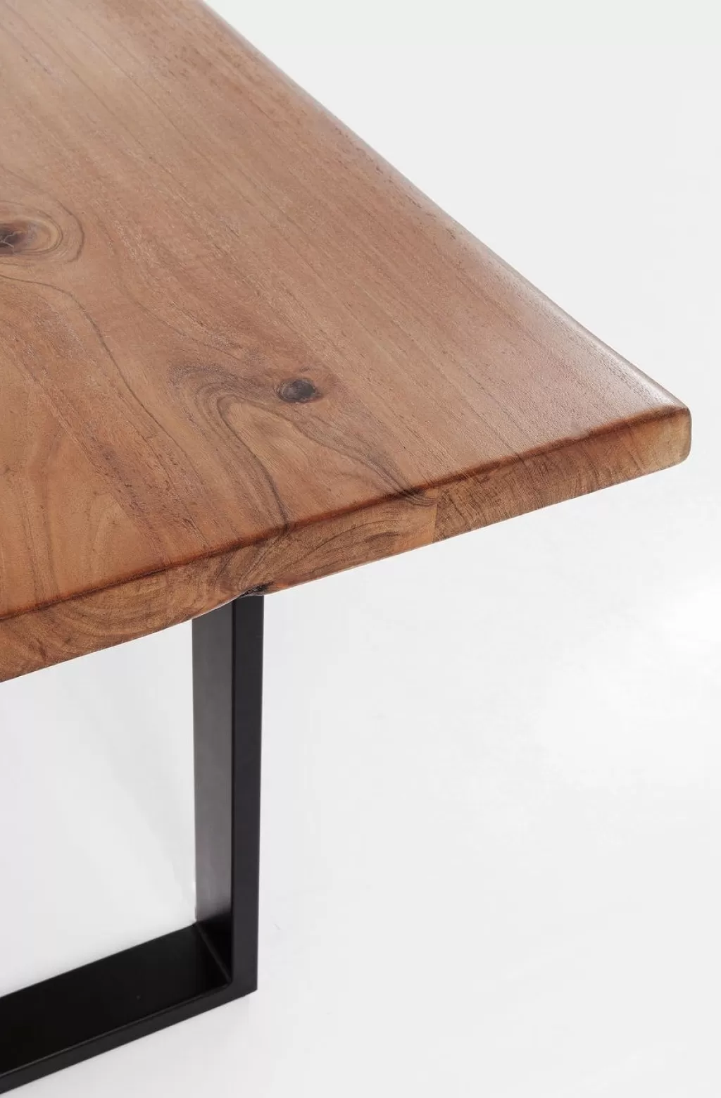 Table design contemporaine Harmony Noir - Métal brut industriel 200x 100 cm par KARE 

(Version raffinée avec éléments stylistiques naturels : ajout de traits d'union, formulation fluide, précision sur le style industriel, ordre logique des informations et marque en position stratégique)