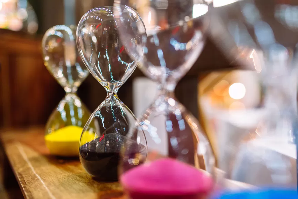 KARE Design - Sablier Décoratif Chronomètre 20 cm en Différentes Teintes