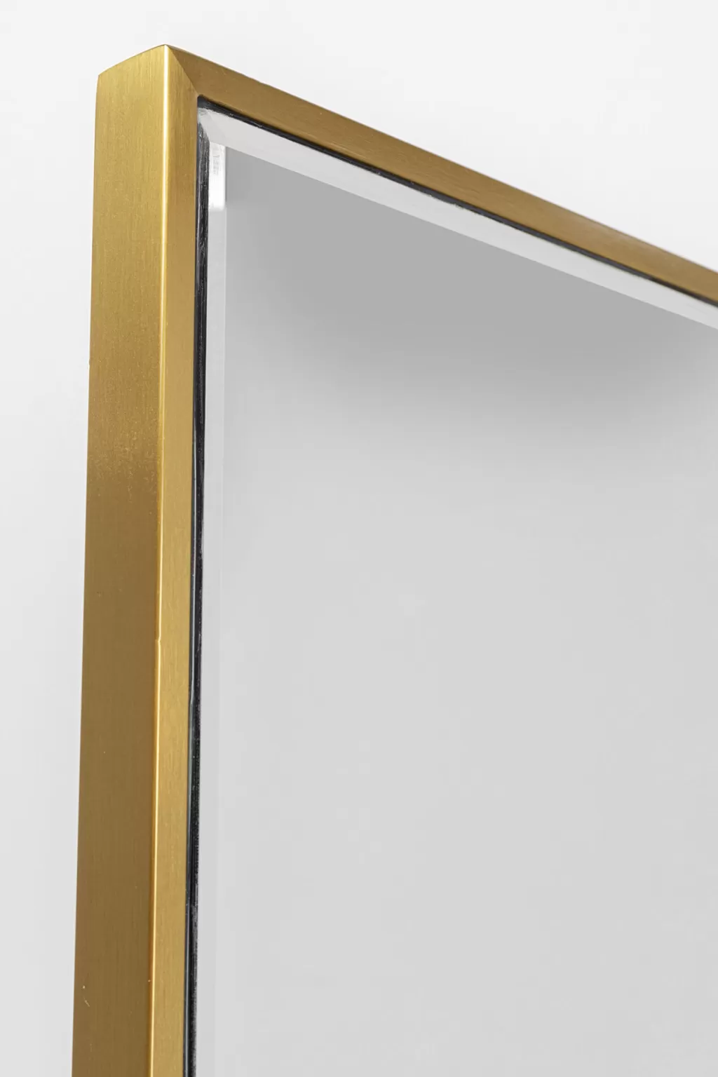 Miroir mural élégant Hulda en finition laiton - 46 x 180 cm - Collection design KARE