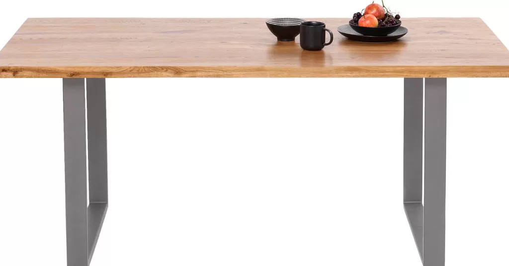 Table design Jackie en chêne et métal brut - Dimensions 160 x 80 cm - Collection KARE Design