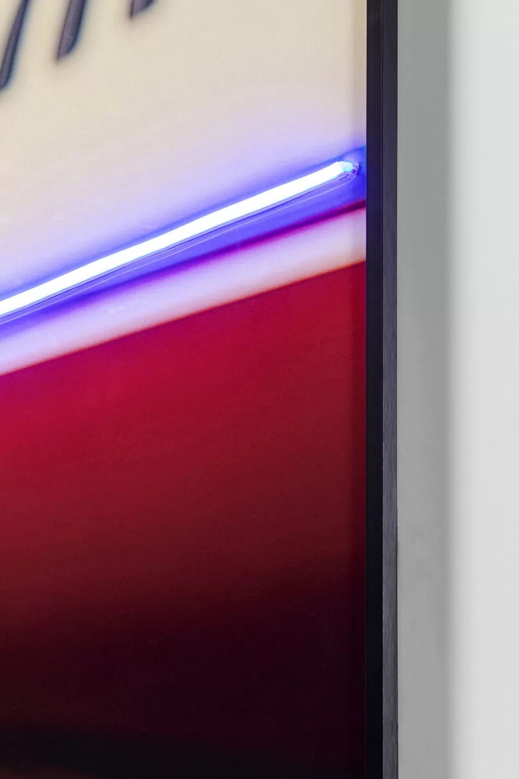 Tableau LED Encadré Moderne « Élégance Jetset » par KARE Design - Femme Chic, Décor Salon Contemporain 120x80 cm