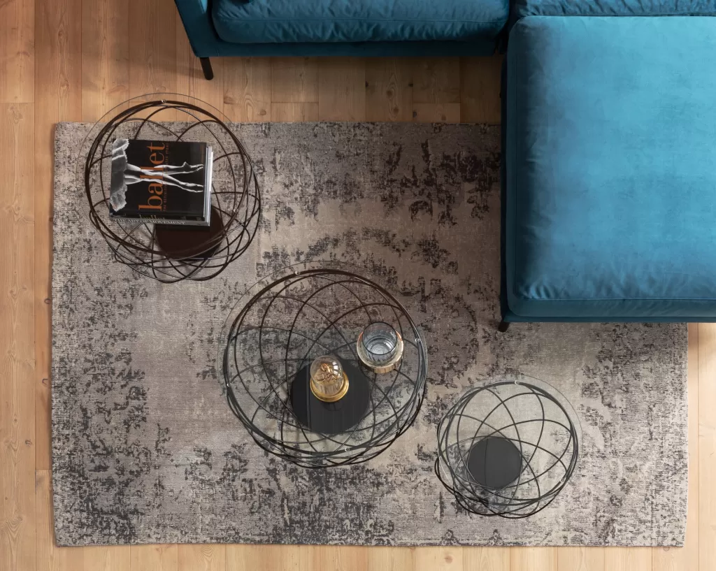 Tapis design moderne gris anthracite - Motif ethnique vibrant - Dimensions 170x240cm - Collection Kelim Pop par KARE Design