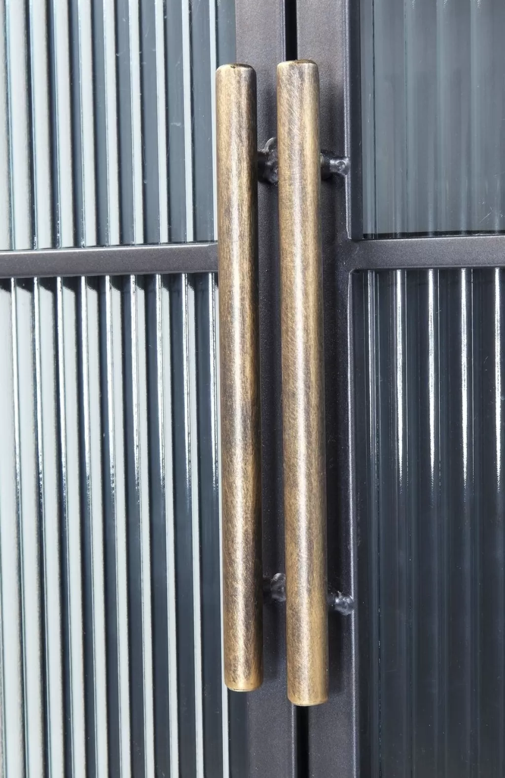 Armoire design La Gomera par KARE - 2 portes et 3 tiroirs, élégance moderne pour rangement optimal