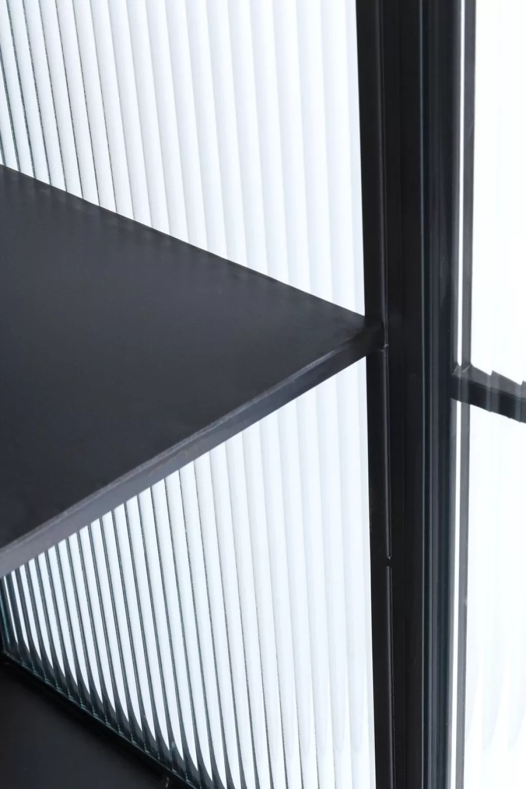 Armoire design La Gomera par KARE - 2 portes et 3 tiroirs, élégance moderne pour rangement optimal