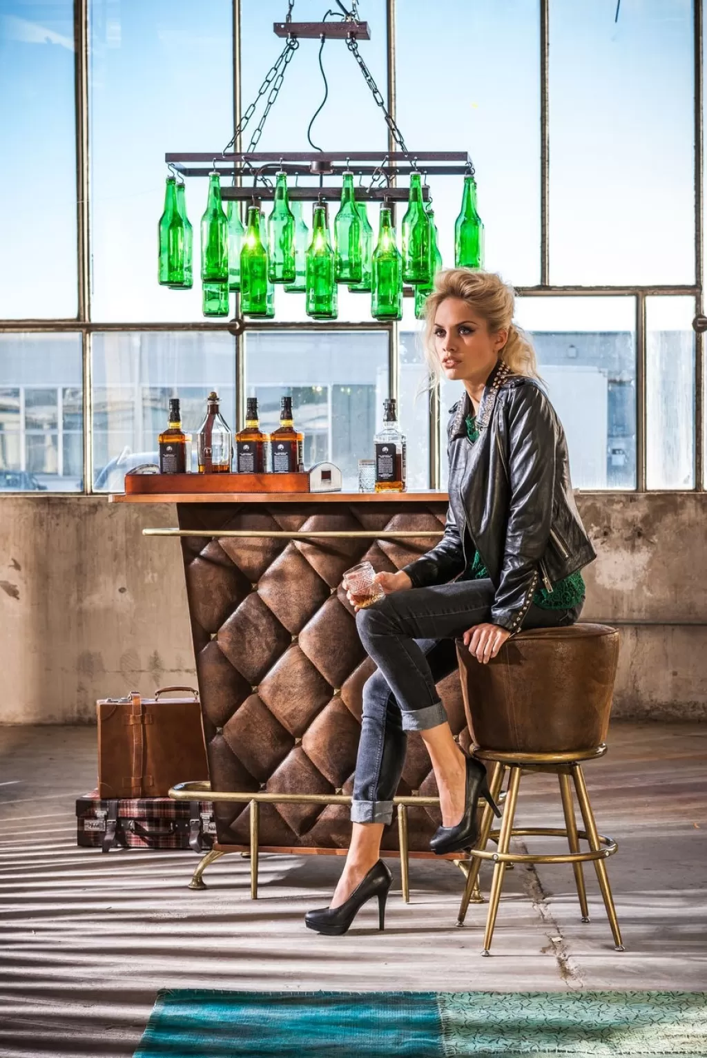 Chaise Bar Vintage Style Rock Féminin - Élégance Rétro KARE Design
