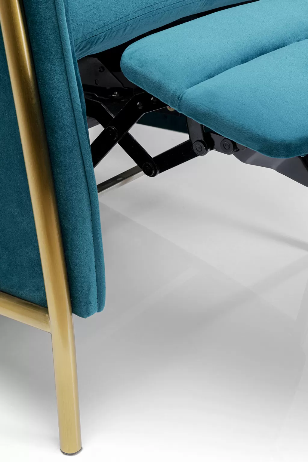 Fauteuil velours moelleux KARE Design 
