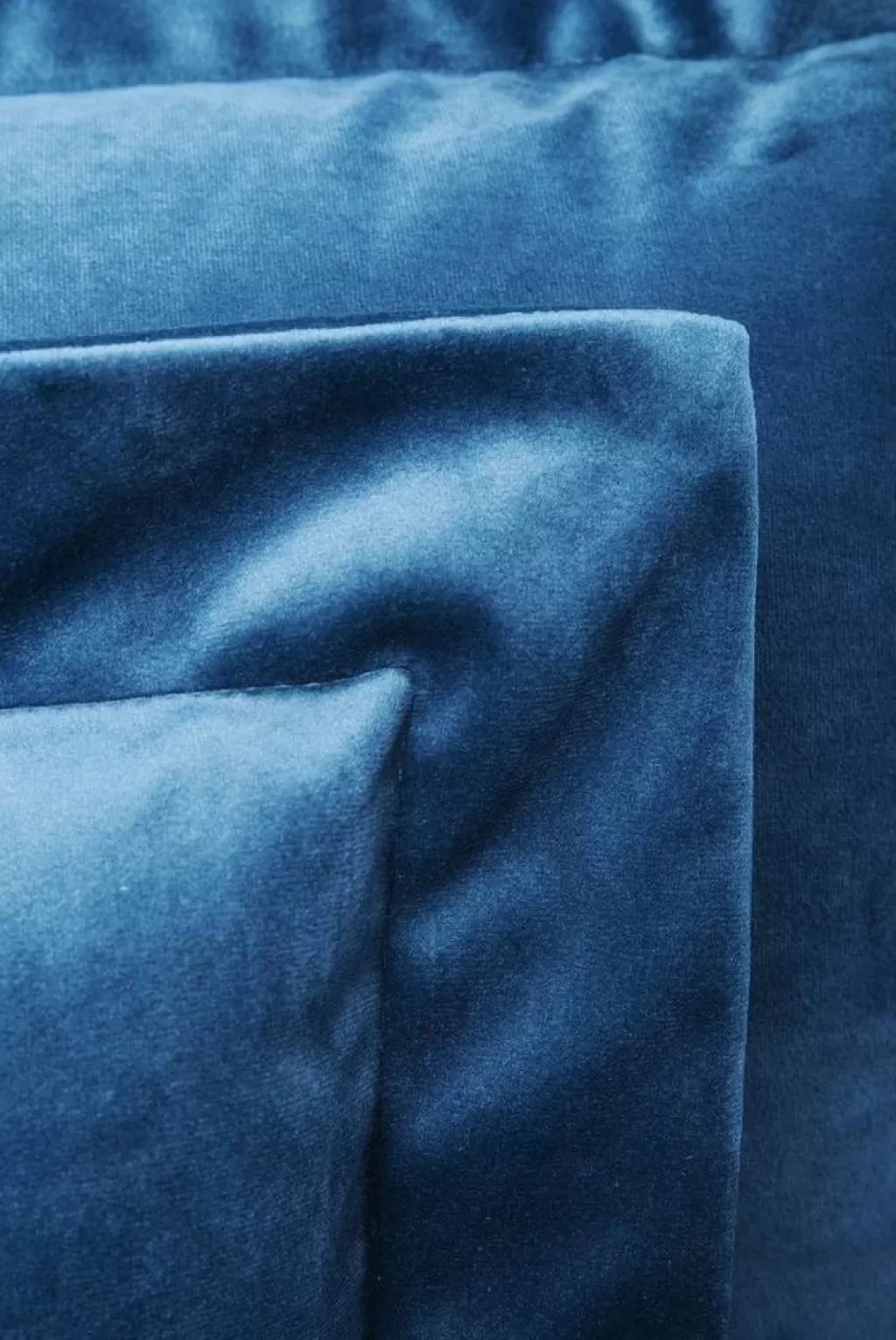 KARE Design - Fauteuil Lullaby | Confort Moderne en Bleu Profond, Design Élégant pour Espaces de Détente