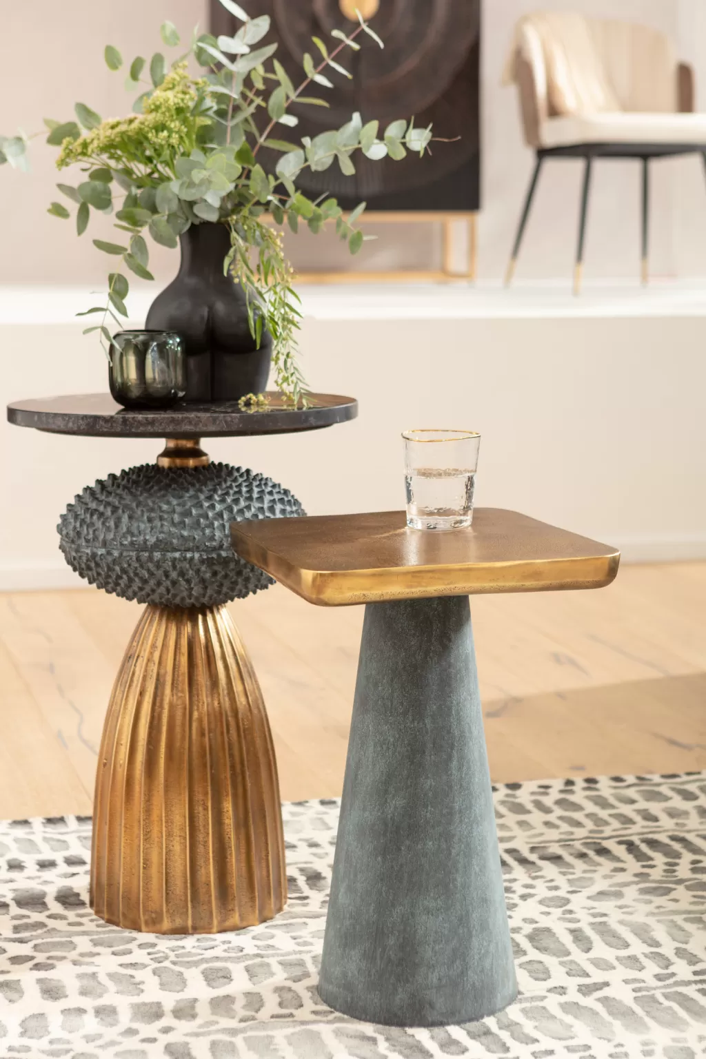 Table d'appoint design Masha - Diamètre 43 cm par KARE Design, idéale pour espaces cosy