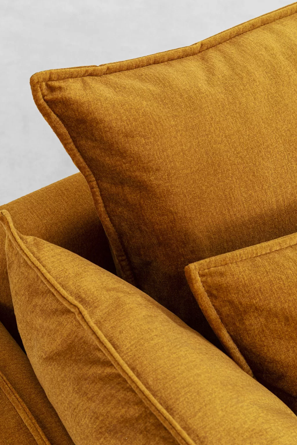 Canapé d'angle Monza en velours épicé - Conception KARE, dimensions sur mesure (296 cm, côté gauche), élégance moderne pour votre salon
