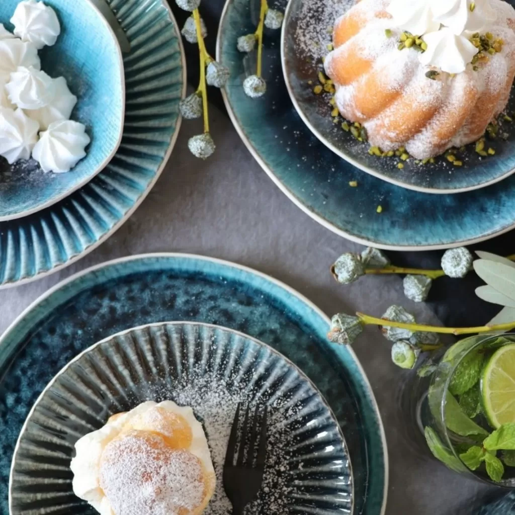 Assiette de design scandinave Mustique - Plateau moderne à bordure texturée - Diamètre 29 cm pour service élégant